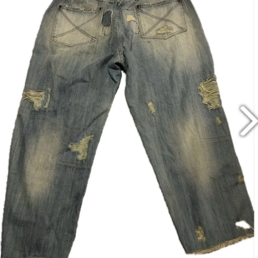 Magnolia Pearl. NEW  Miner Distressed Blue Jeans DEAL - Picture 7 of 8